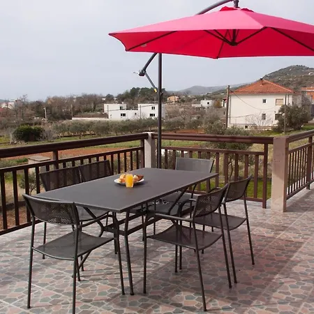 Apartment Juric Kaštel Novi Buitenkant foto