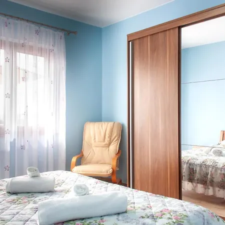 Apartment Juric Kaštel Novi Buitenkant foto