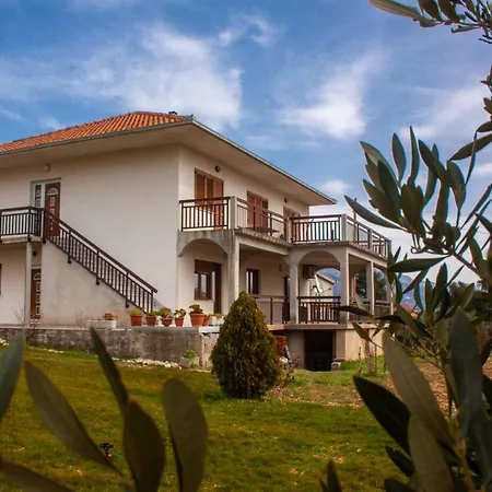 Apartment Juric Kaštel Novi Buitenkant foto